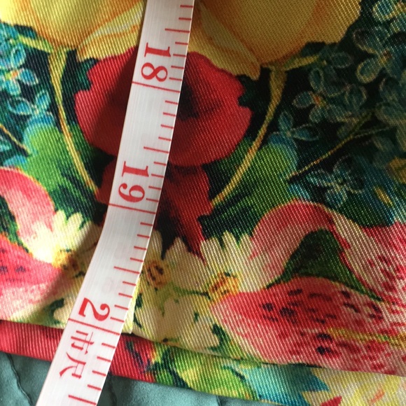 Adorable bright floral skirt - Picture 3 of 4